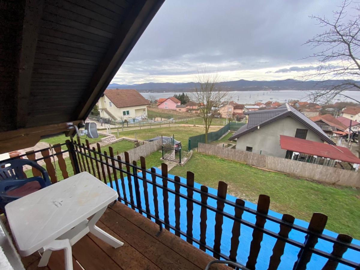 Asja Guest House Lukavac Exterior photo